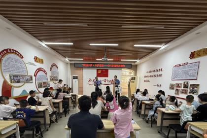 送到社区家门口的亲子法治课